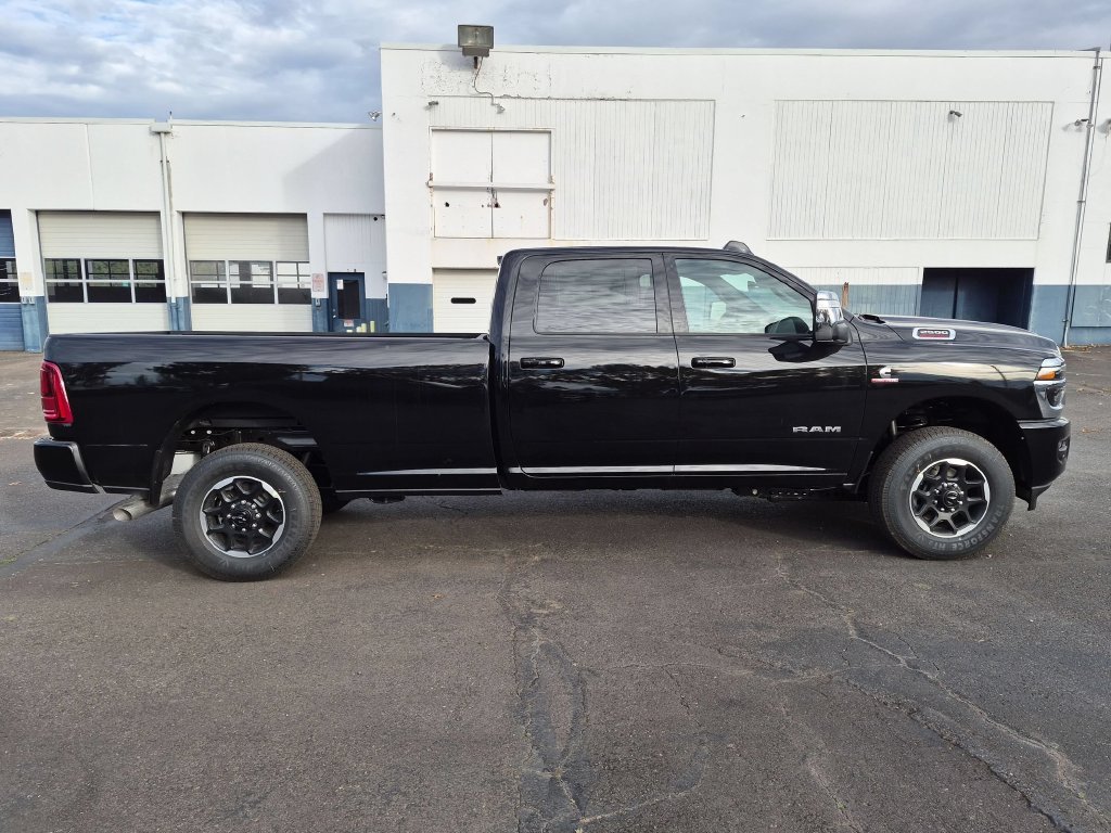New 2027 Diamond Black Crystal Pearl-Coat Exterior Paint RAM Laramie image 8