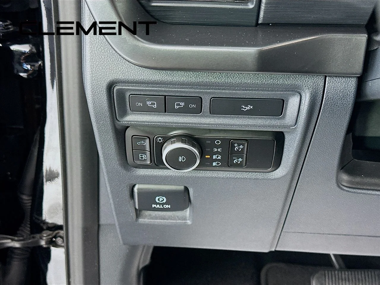 Used 2024 Black Ford XLT image 14