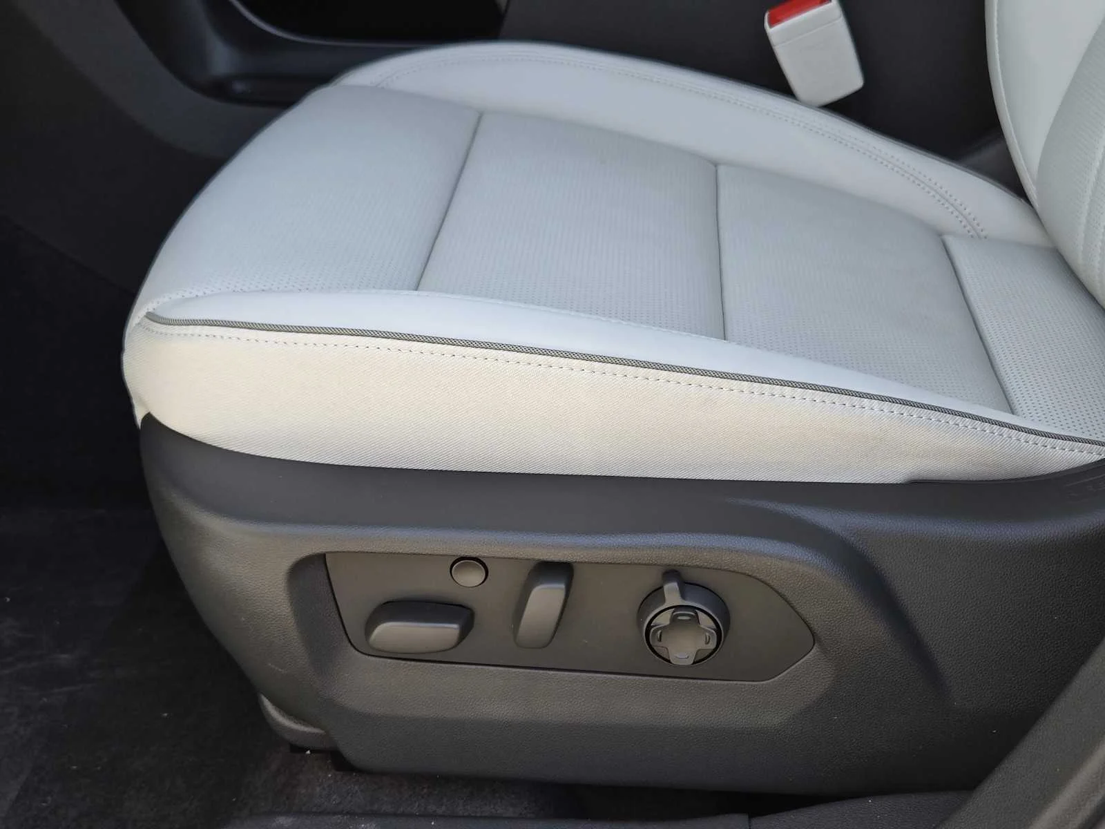 2026 Buick Envision Avenir - Photo 16