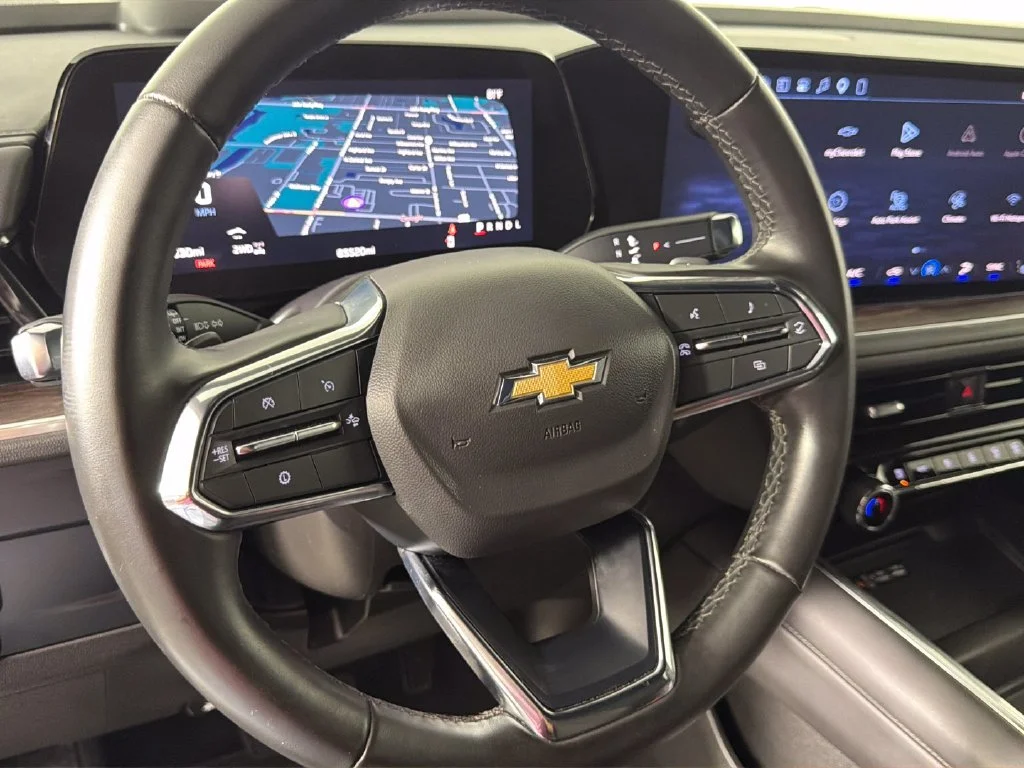 Used 2025 Black Chevrolet LT image 23