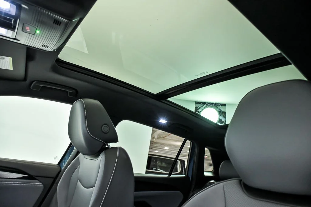 New 2026 Silver Volkswagen 2.0T SE R-Line Black image 8
