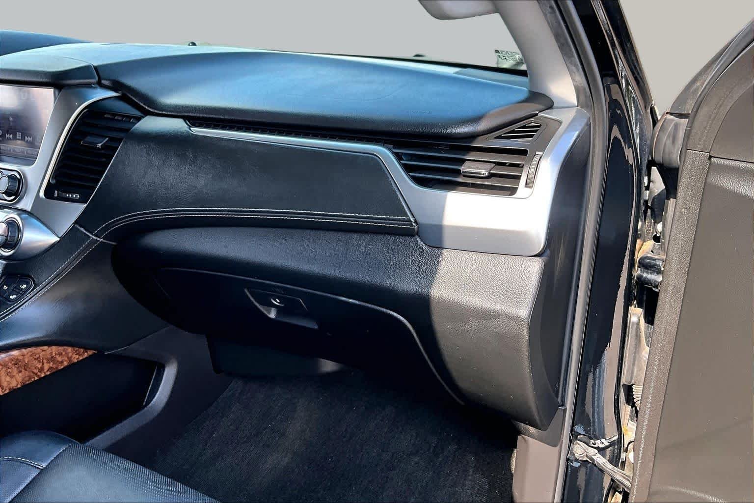 Used 2018 Black Chevrolet Premier image 19