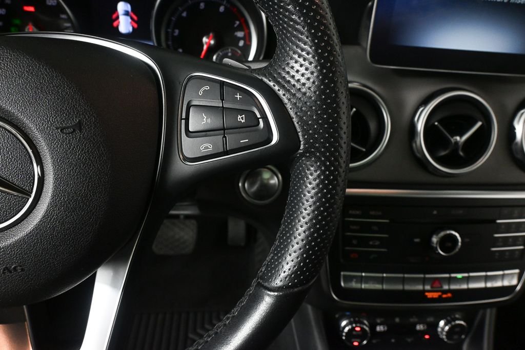 Certified Used 2019 Gray Mercedes-Benz GLA 250 image 11