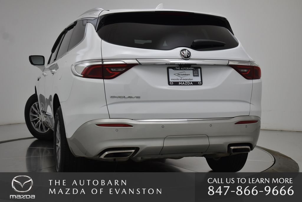 Used 2022 Summit White Buick Essence image 9