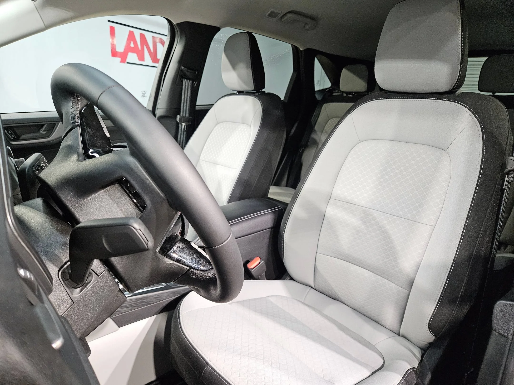 Used 2024 Vapor Blue Metallic Ford Active image 24