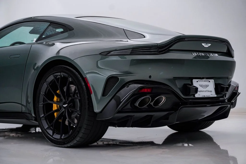 Used 2025 Q Chiltern Green Aston Martin Coupe image 11