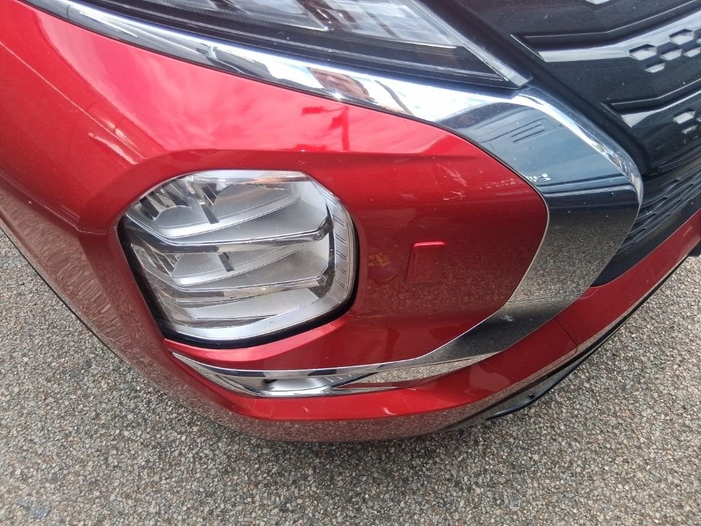 Used 2023  Mitsubishi  image 9