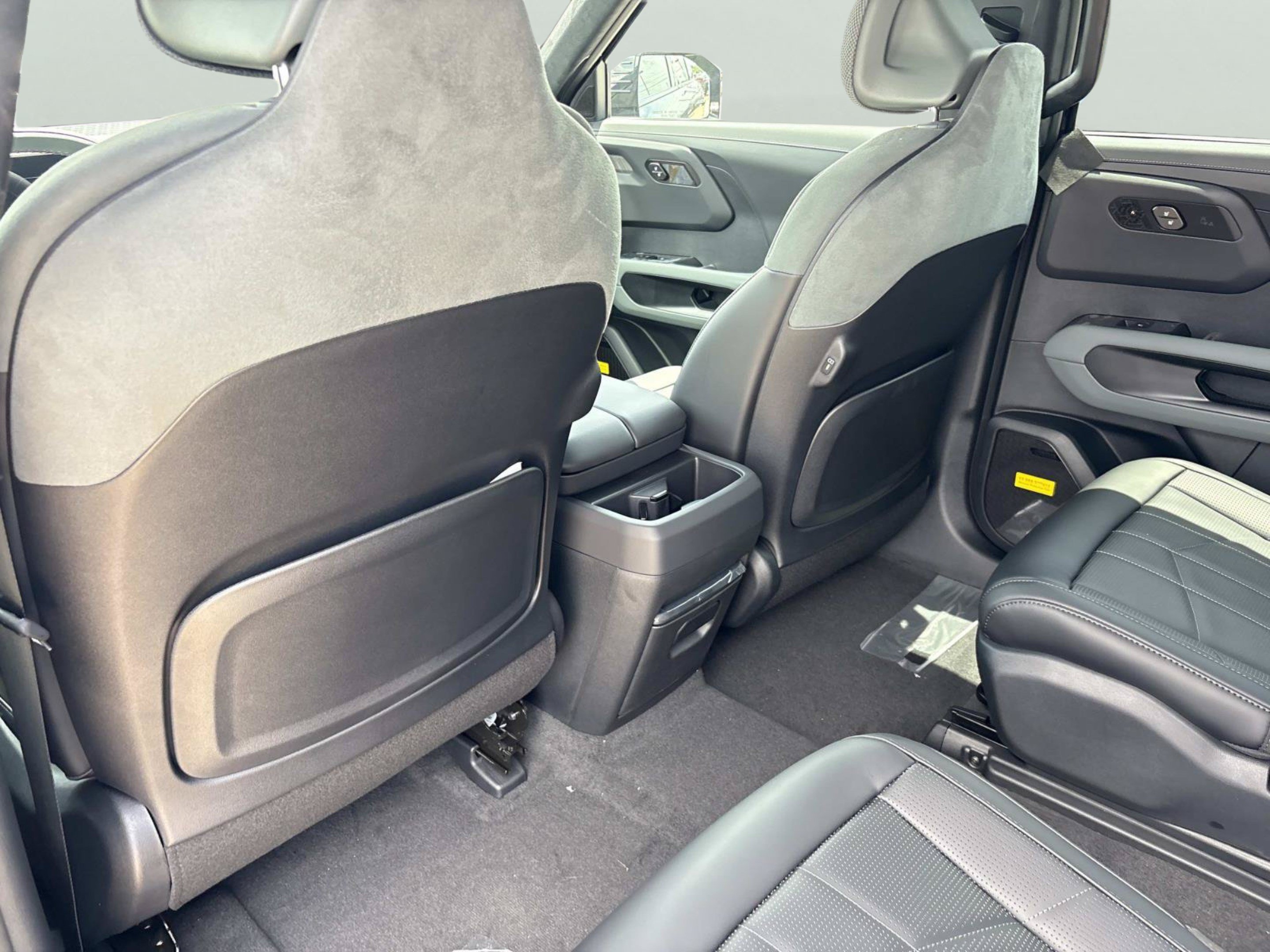 New 2027 Ebony Black Kia X-LINE SX PRESTIGE image 14
