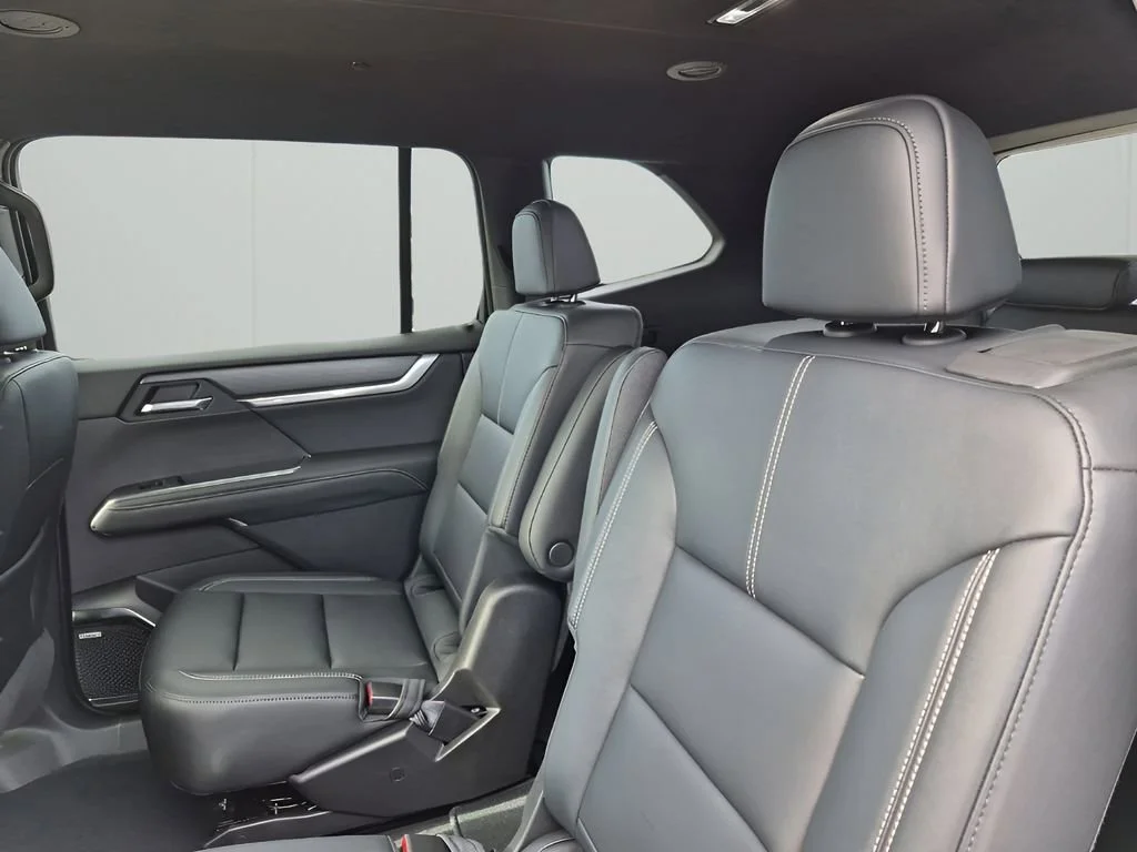 New 2026 Sterling Metallic GMC Elevation image 22
