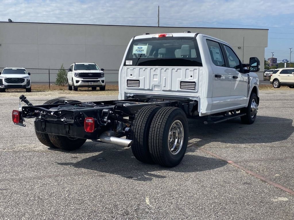 New 2026 Oxford White Ford F-350® XL image 3