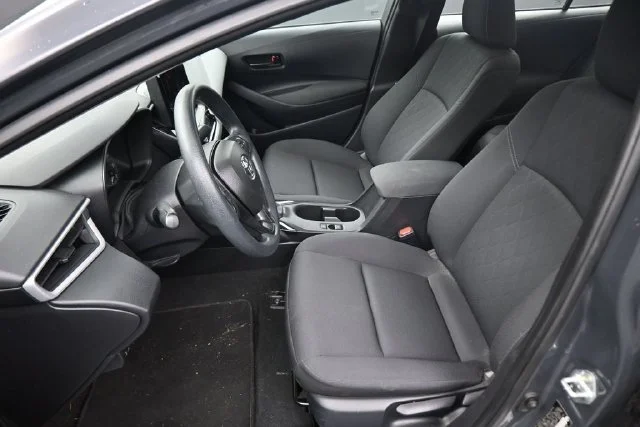 Used 2025  Toyota LE image 22