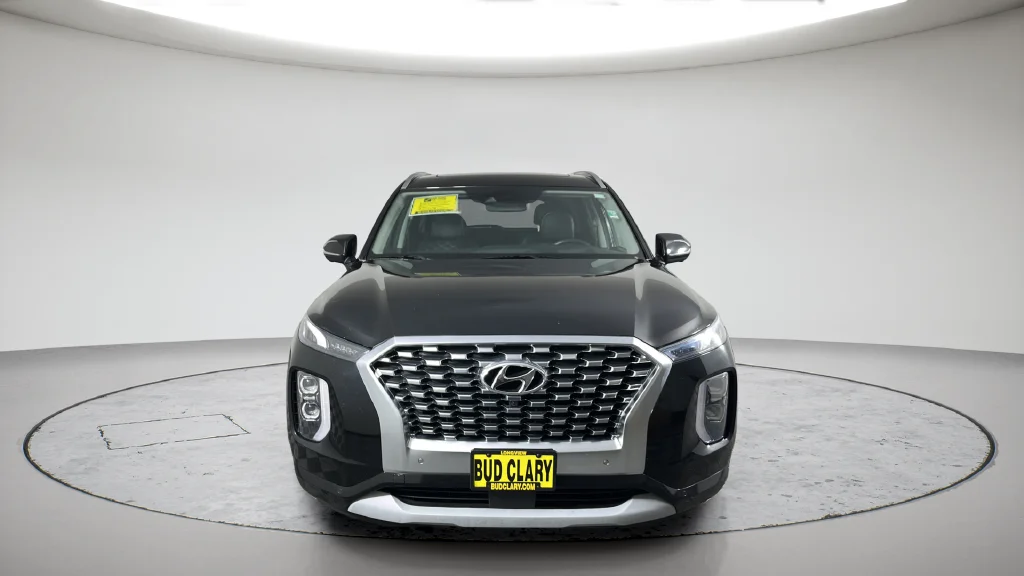 Used 2021 Black Hyundai Limited image 3