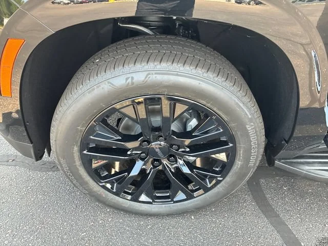 New 2026 Onyx Black GMC Elevation image 29