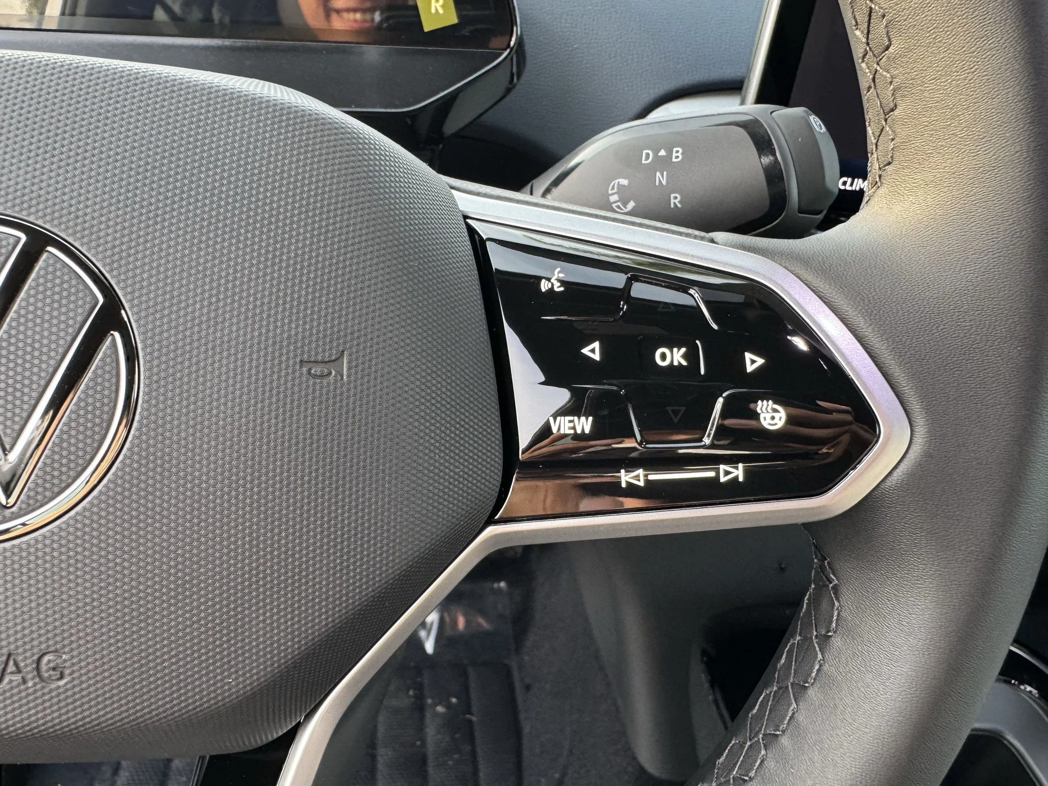 New 2026 Opal White Pearl Volkswagen Pro S image 19