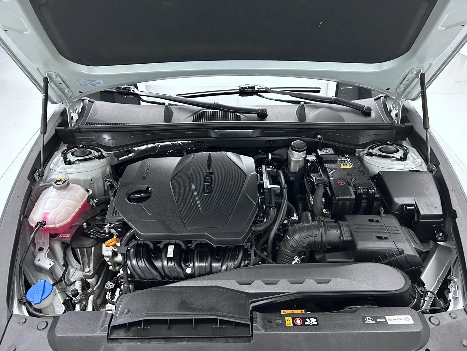 Used 2025 Silver Hyundai SEL image 24