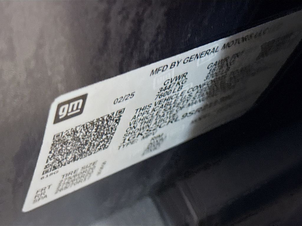 2025 GMC Yukon AT4 - Photo 36
