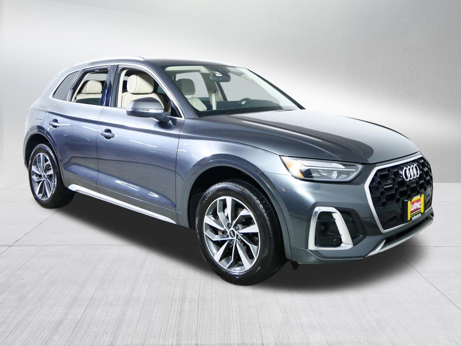 2022 Audi Q5 45 Premium Plus's photo