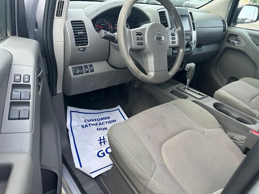 Used 2019 Silver Nissan SV image 9