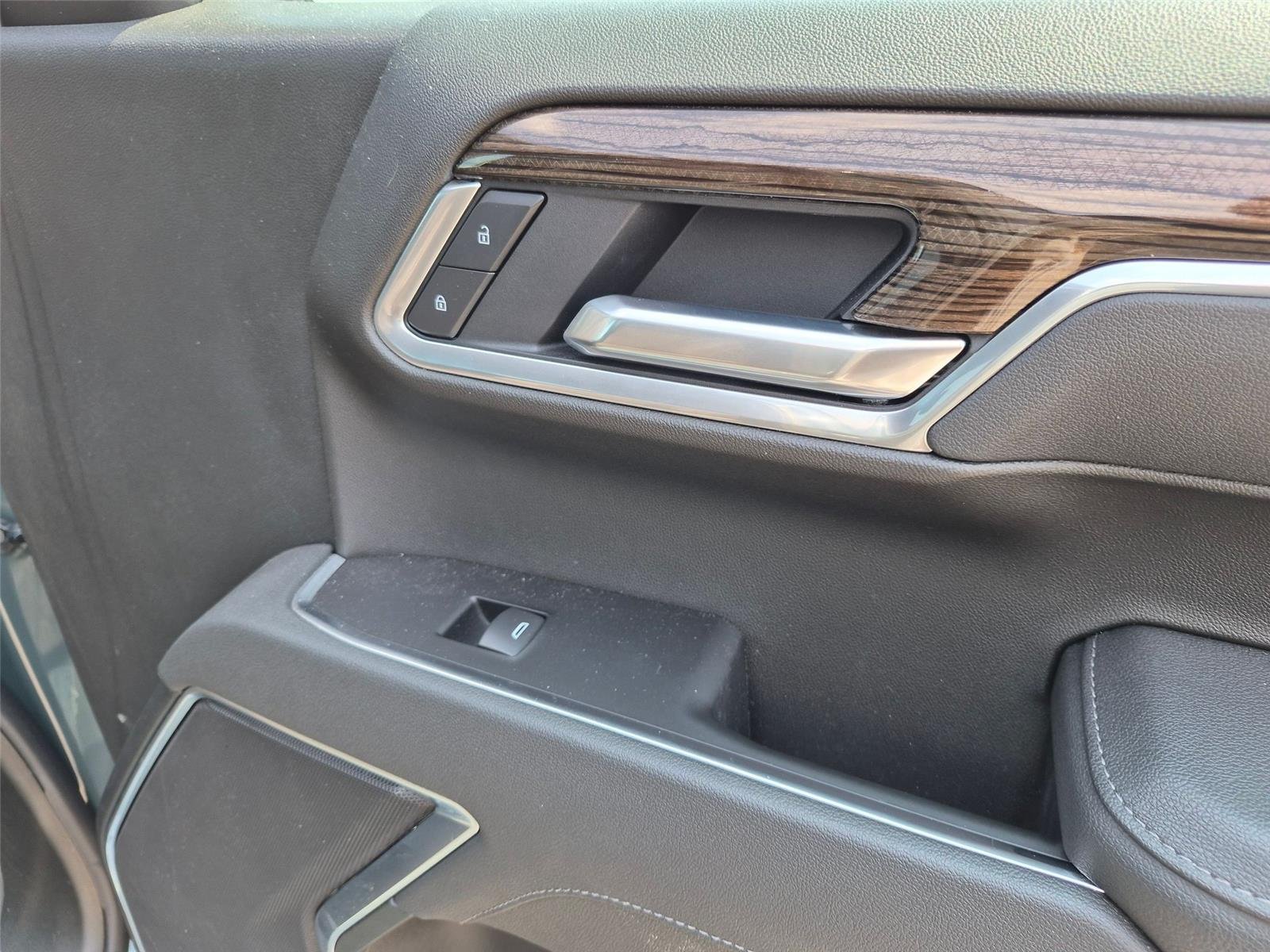 Used 2026 Cypress Gray Chevrolet LT image 30