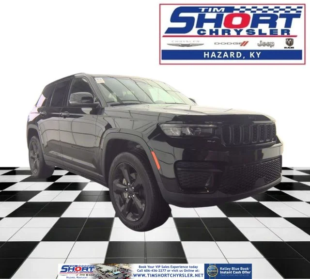 Used 2024 Black Jeep Altitude X image 1