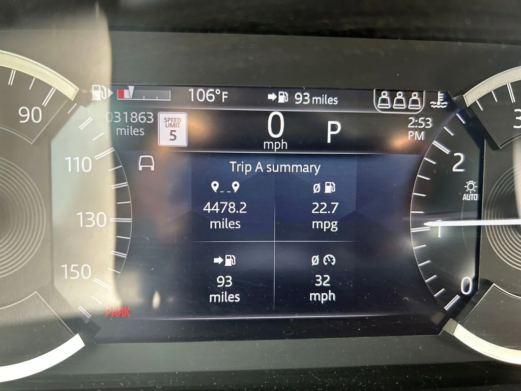 Used 2022  Land Rover S image 10