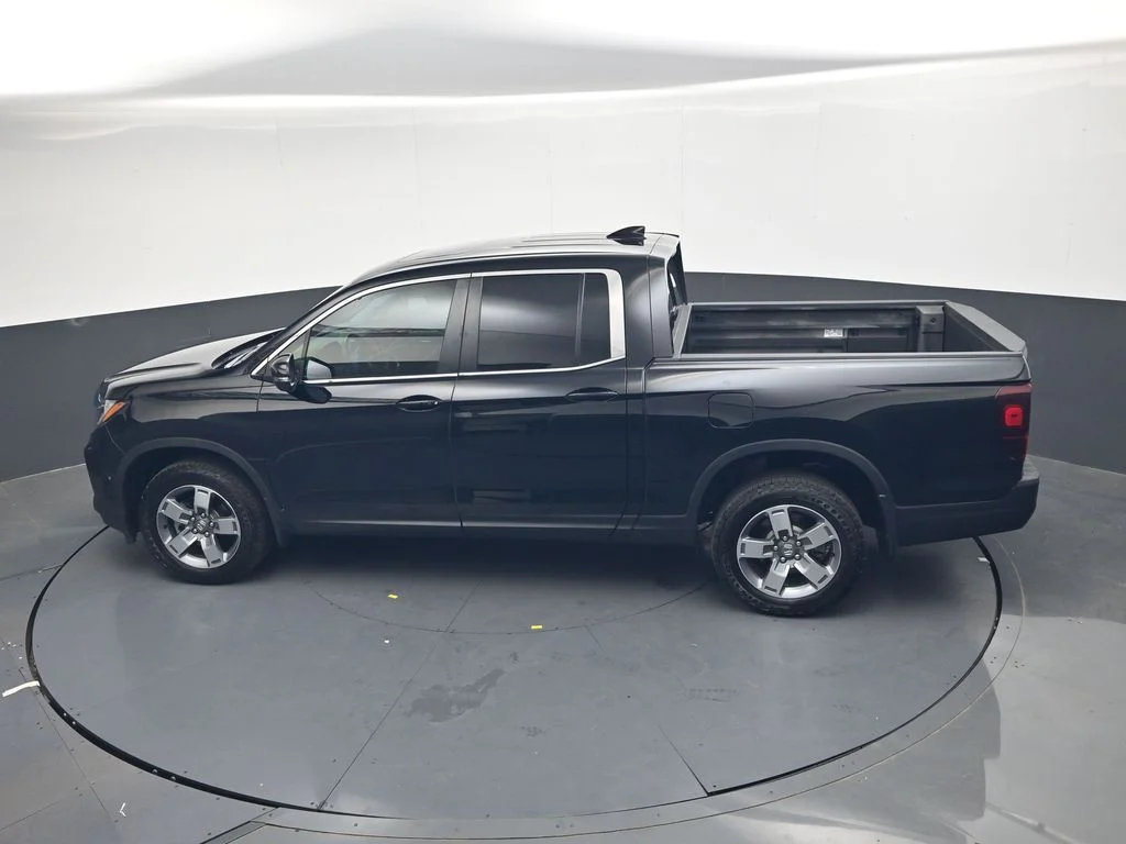 Certified Used 2024 Crystal Black Pearl Honda RTL image 28