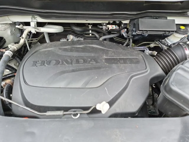 Used 2022 White Honda EX-L image 25
