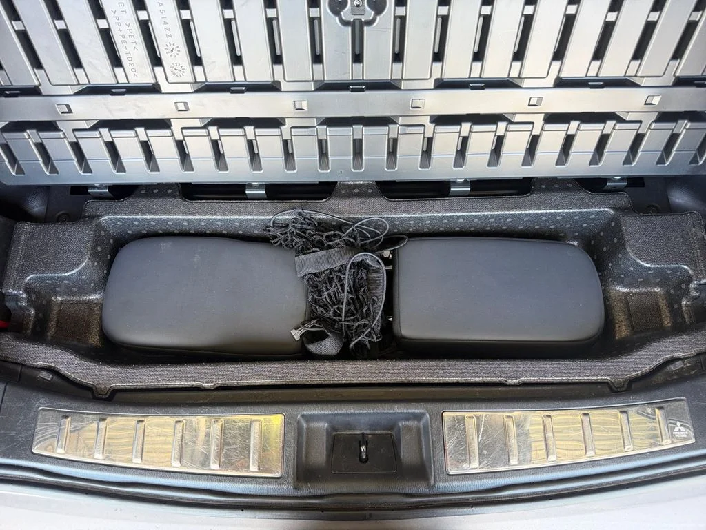 Used 2022 Gray Mitsubishi SE image 27