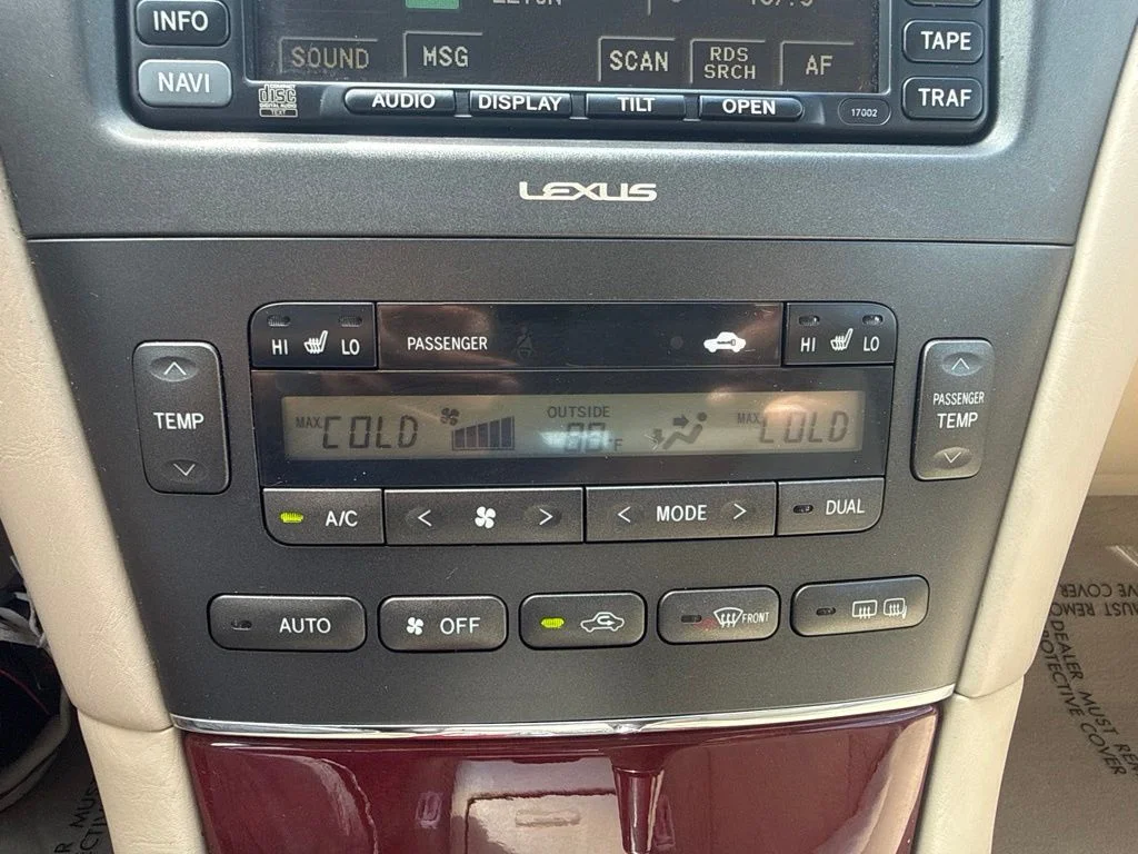 Used 2002 Red Lexus 300 image 19