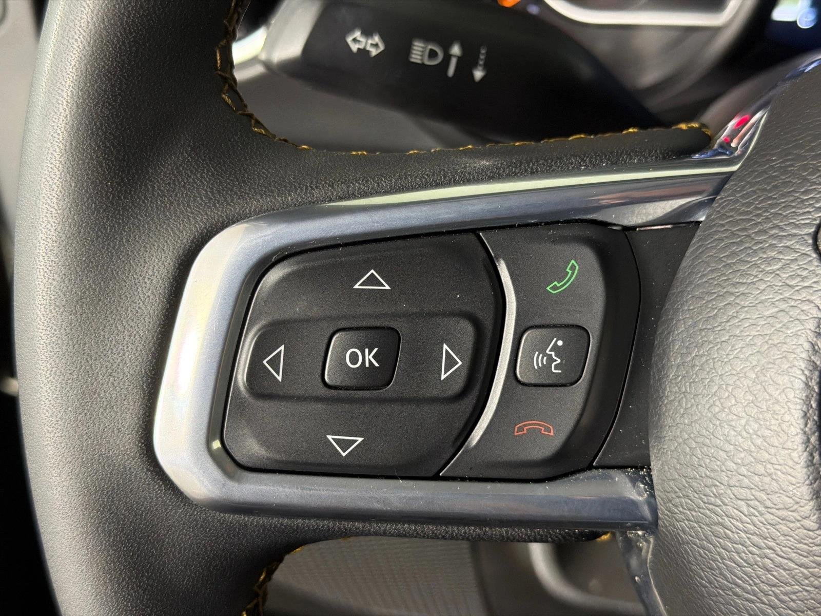 Used 2024 Sarge Green Clearcoat Jeep Sahara image 25