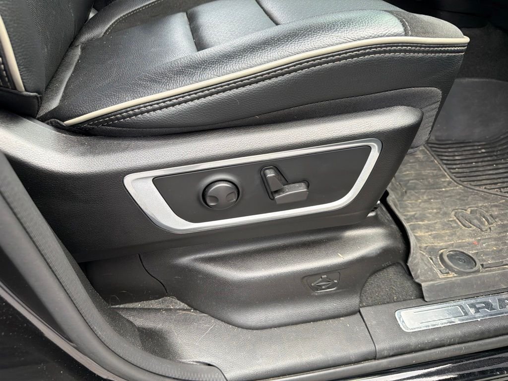 Used 2022 Black Ram Laramie image 33