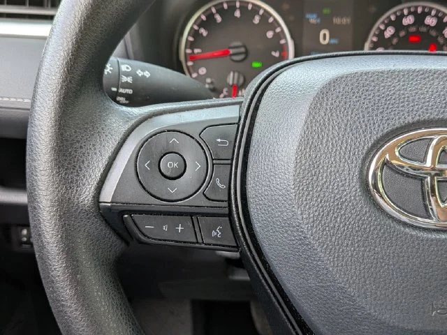 Used 2022 Black Toyota XLE image 20