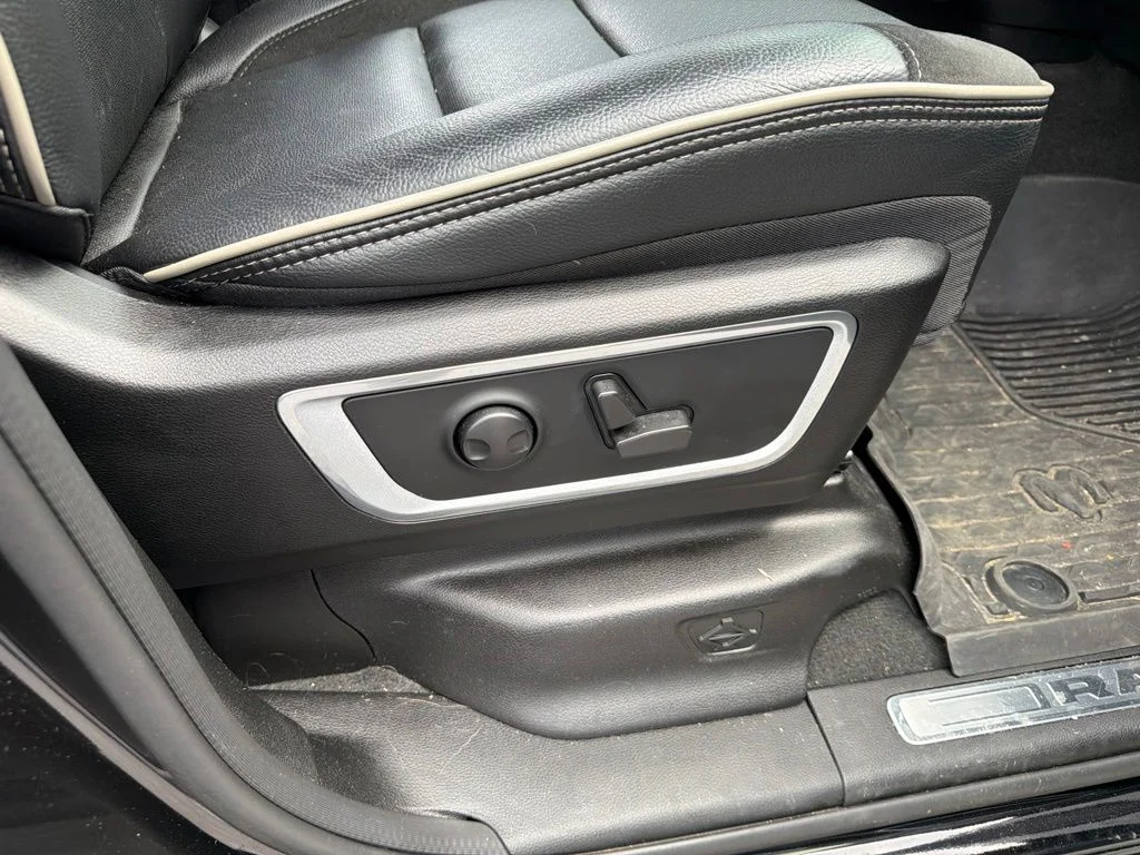 Used 2022 Black Ram Laramie image 33