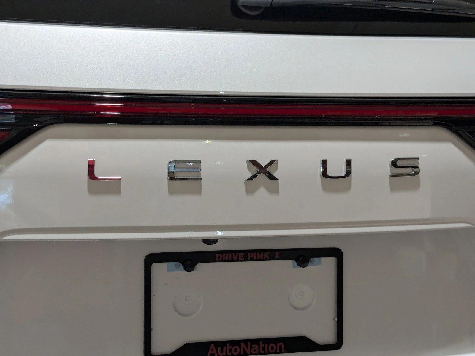 2026 Lexus LX 700h Luxury - Photo 8