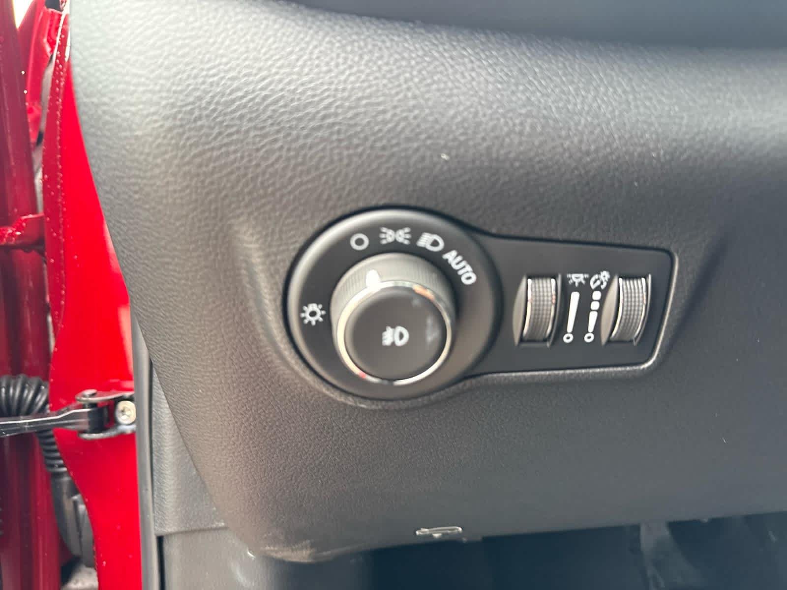 New 2026 Red Hot Pearlcoat Jeep Limited image 18
