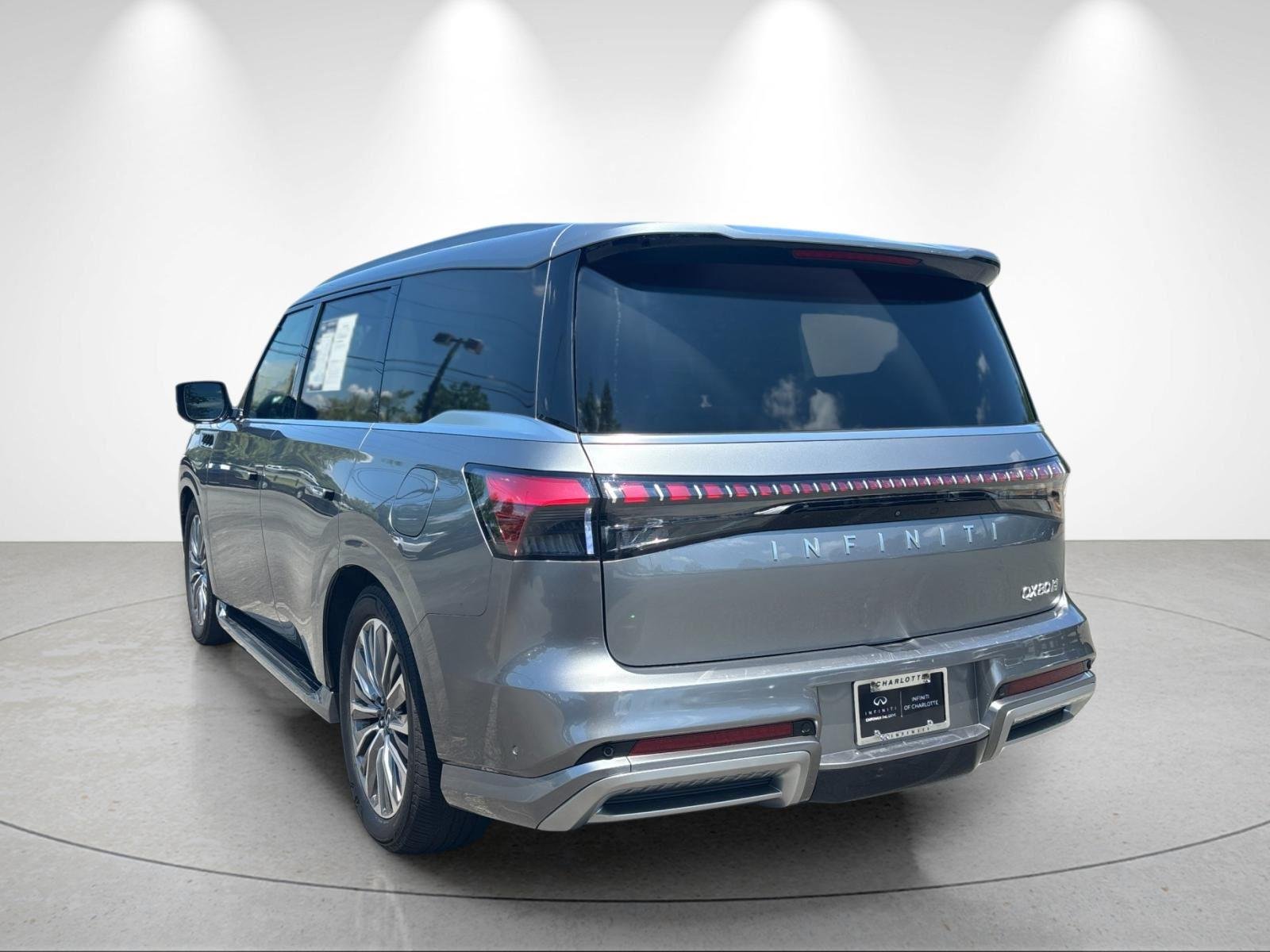 Used 2025 Dynamic Metal INFINITI SENSORY image 3
