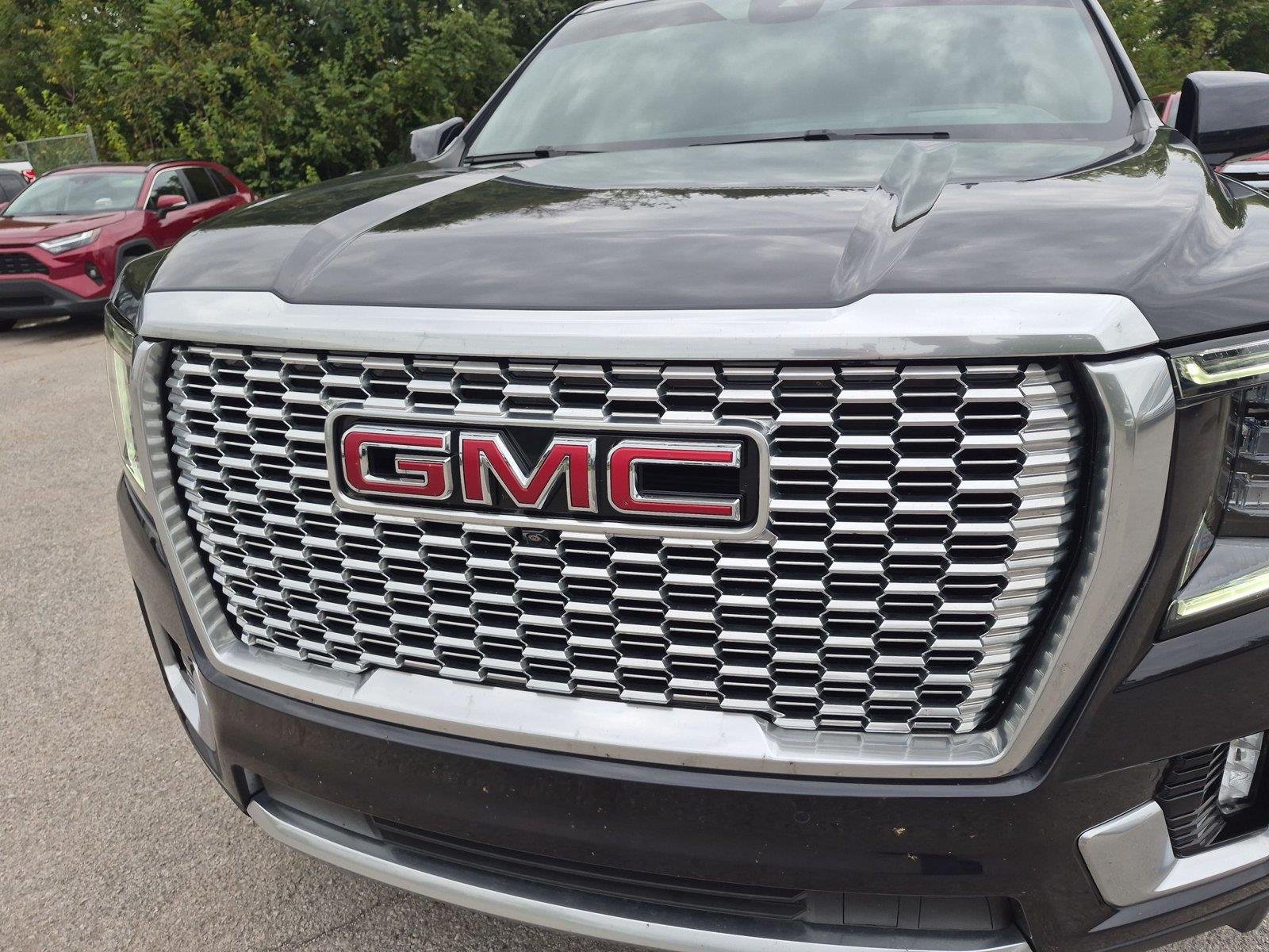 Used 2024 Onyx Black GMC Denali image 13