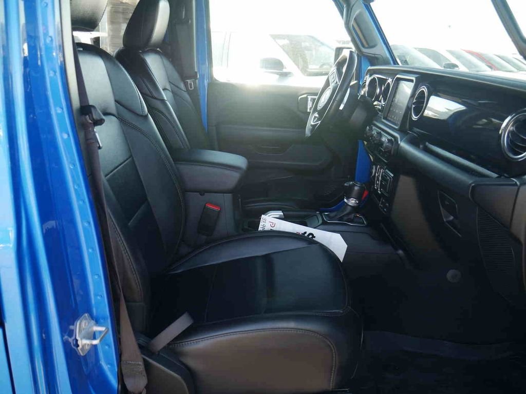 Used 2022 Blue Jeep Unlimited Sahara Altitude image 32
