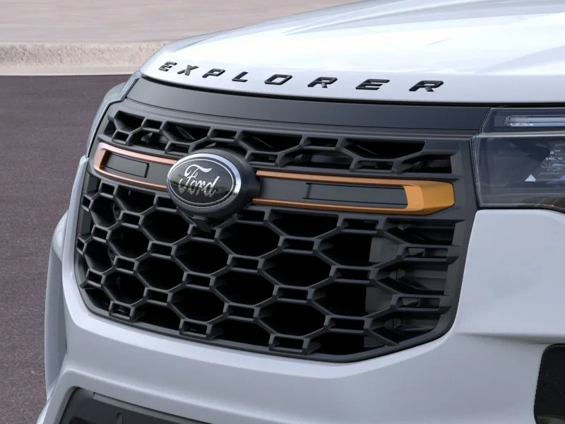 New 2026 Space White Metallic Ford Tremor image 17