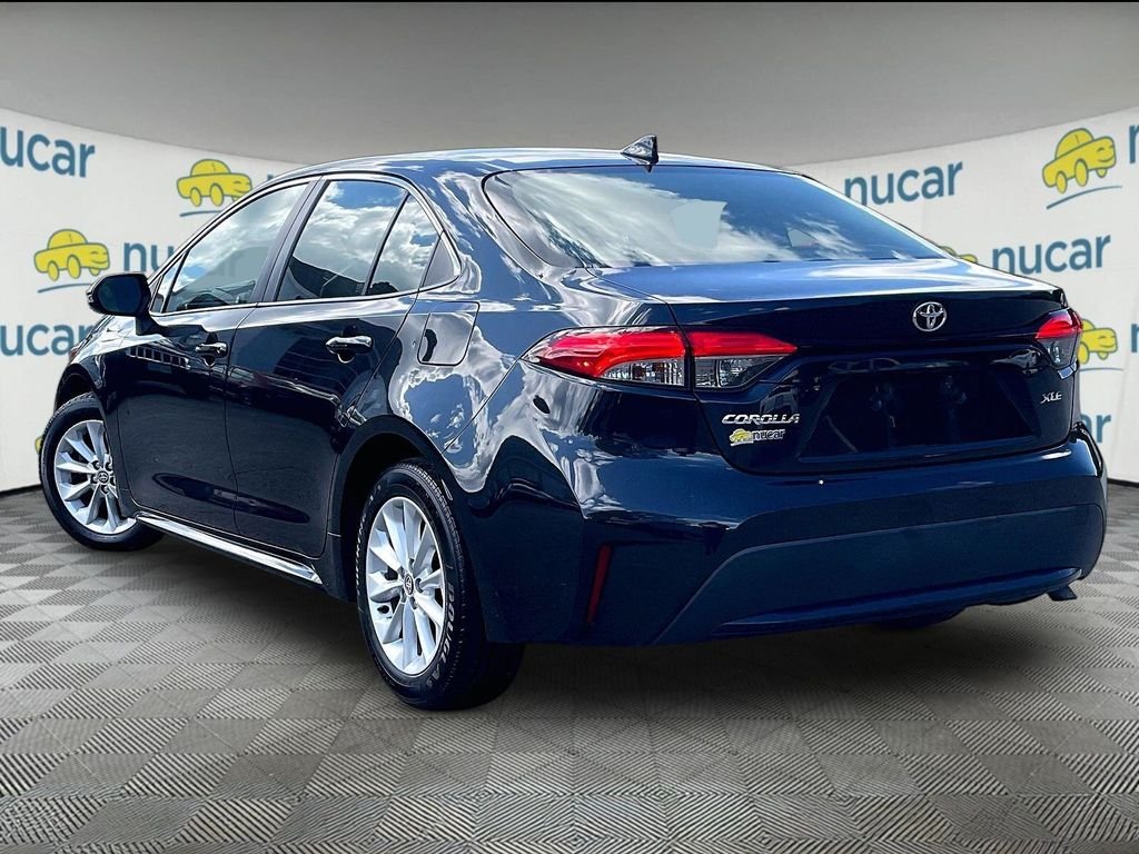 Used 2020 Black Toyota XLE image 4