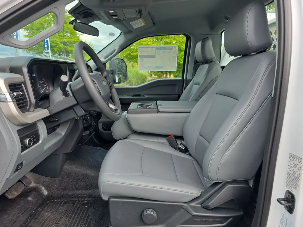New 2025 White Ford XL image 13