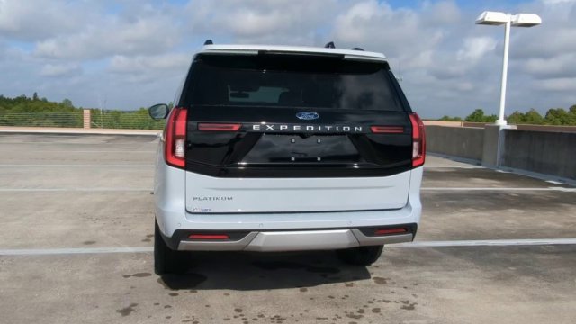 New 2026 Space Silver Metallic Ford Platinum® image 90