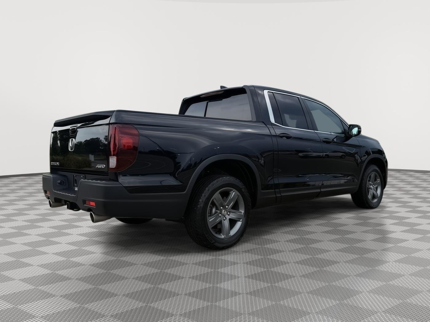 Certified Used 2023 Crystal Black Pearl Honda RTL image 6