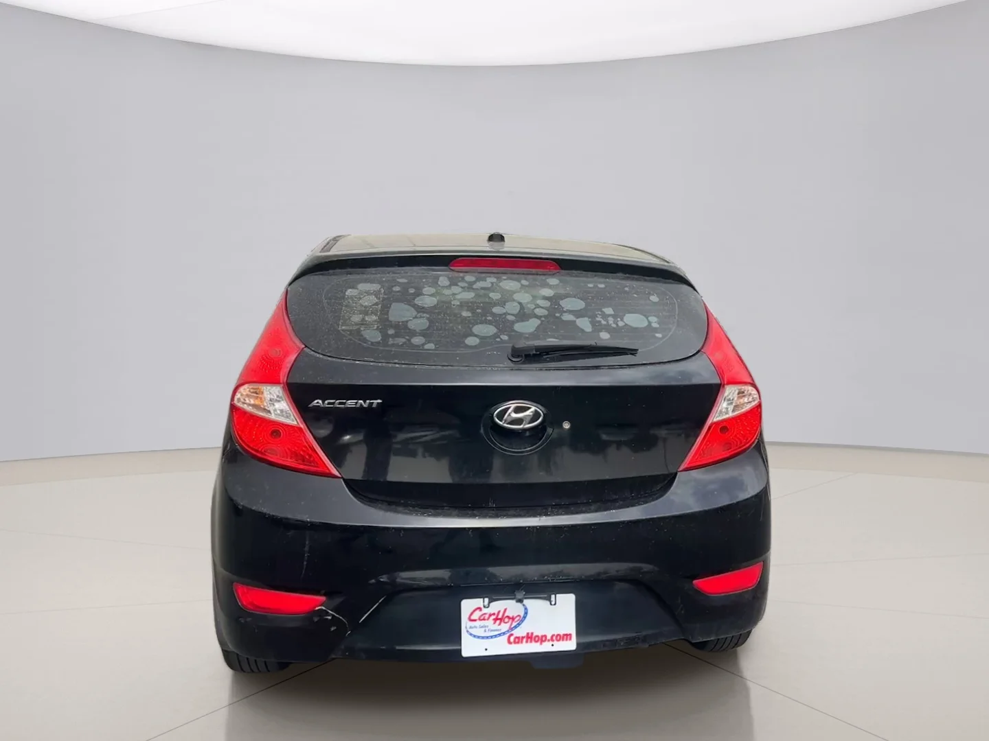 Used 2016 Black Hyundai SE image 5