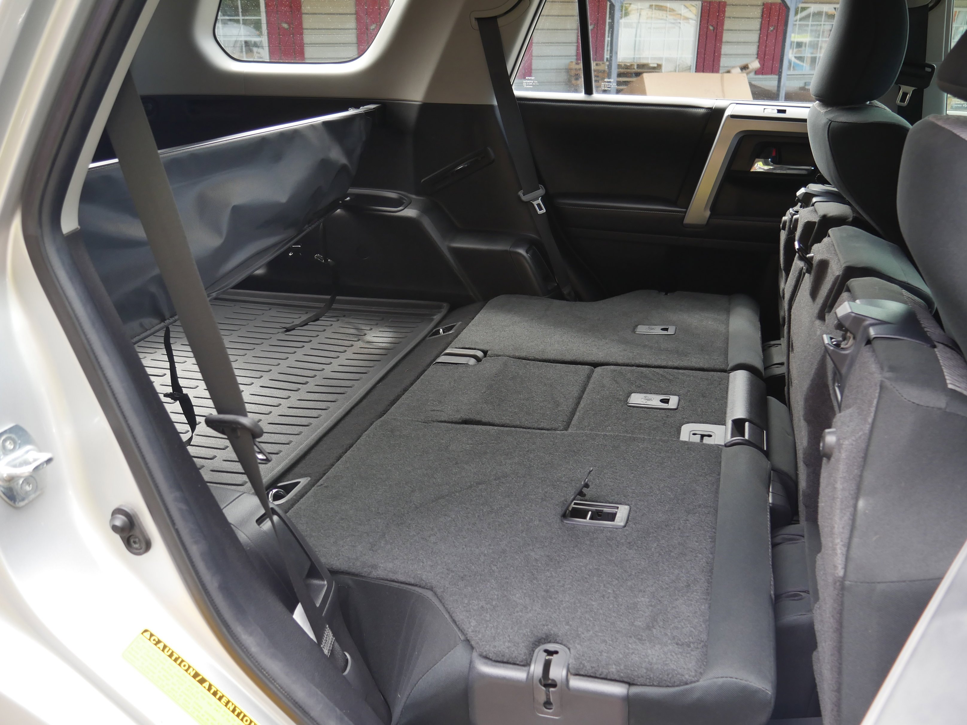 Used 2018 Classic Silver Metallic Toyota SR5 image 27