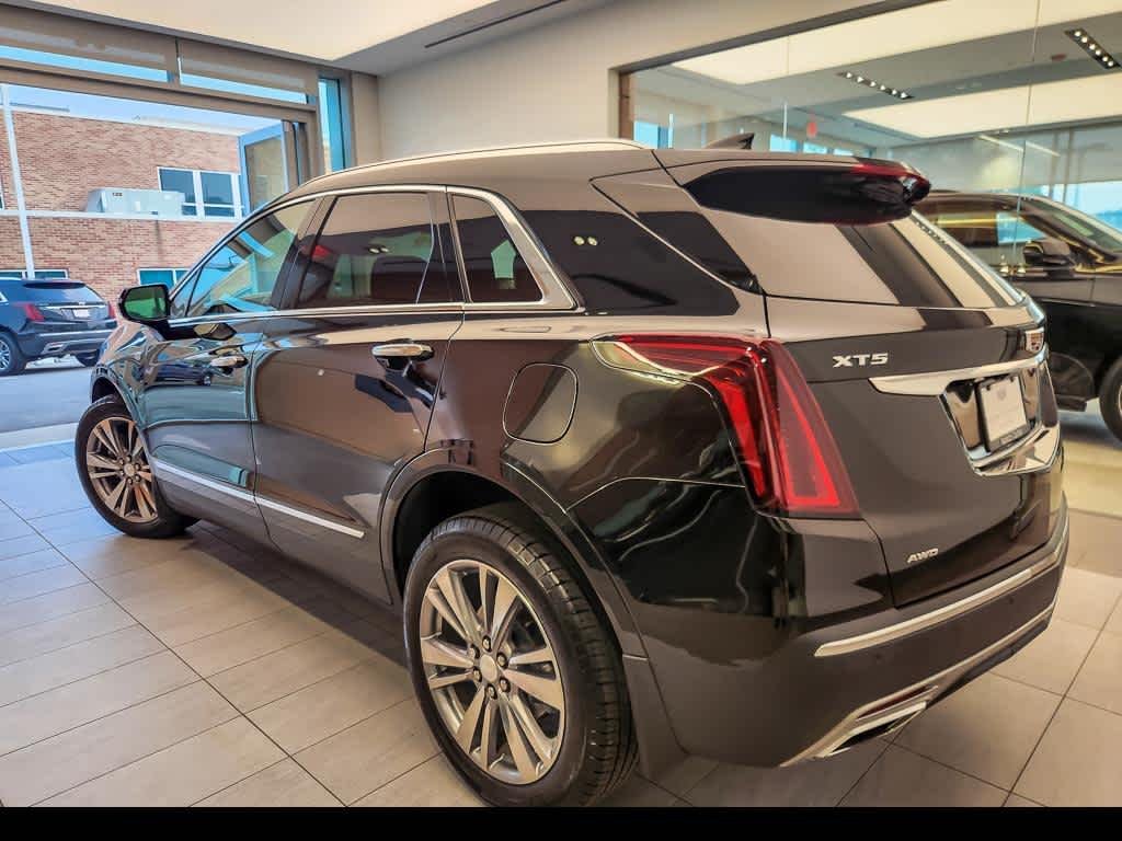 Certified Used 2025 Stellar Black Metallic Cadillac Premium Luxury image 8