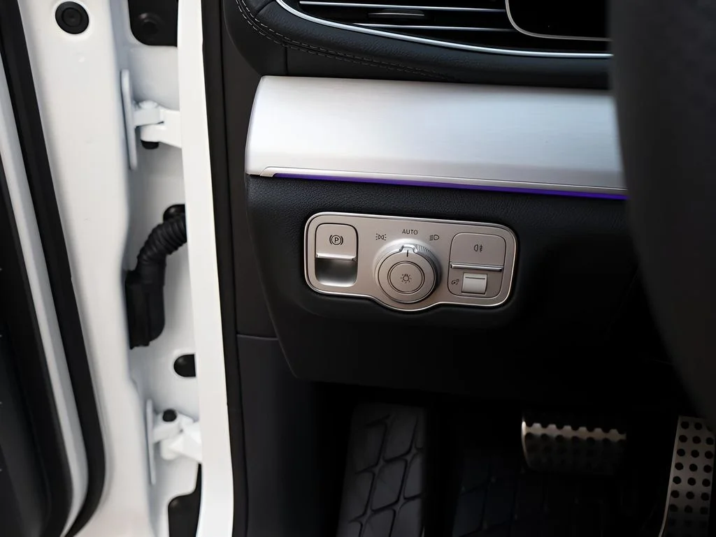 New 2025 White Mercedes-Benz GLS 450 image 38