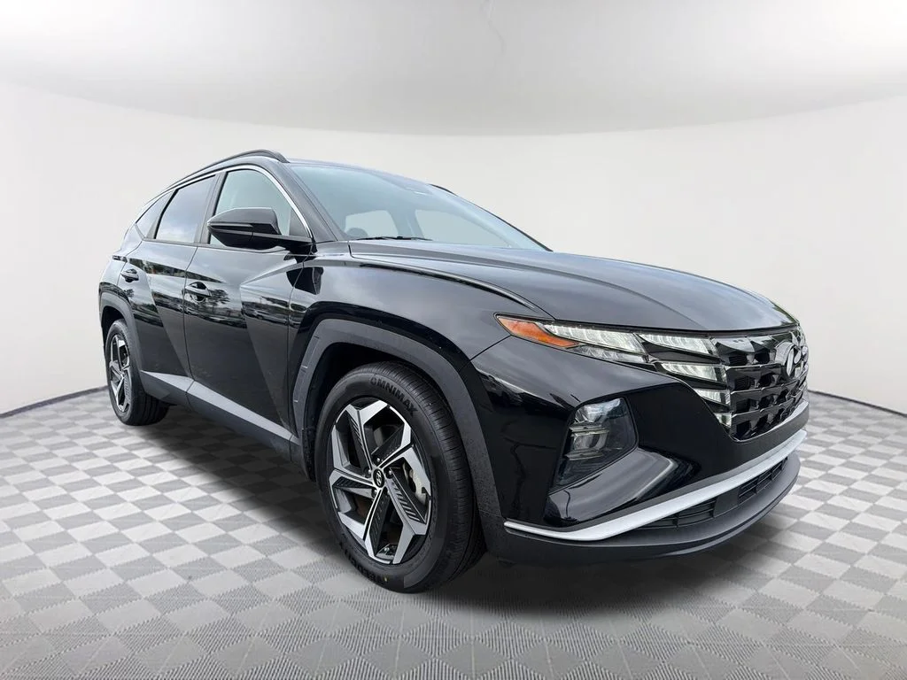 Used 2022 Black Hyundai SEL image 3