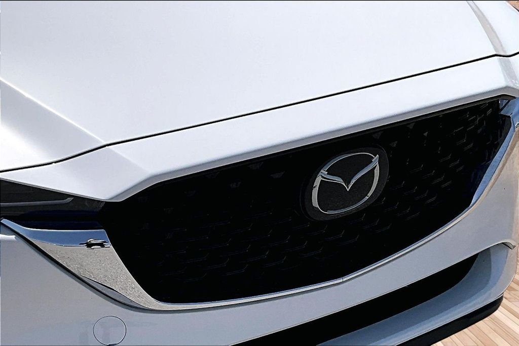 Used 2025 White Mazda 2.5 S Preferred Package image 27