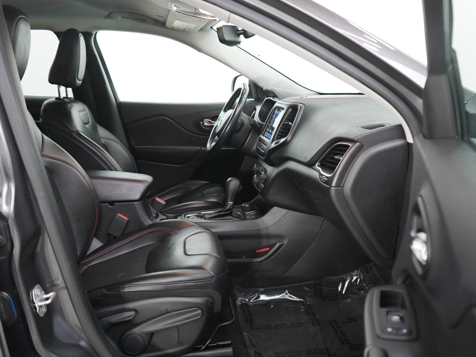 Used 2020 Granite Crystal Metallic Clearcoat Jeep Trailhawk image 11